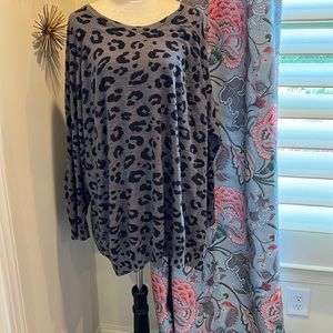Torrid Animal Print Sweater Size 6X which is 30W Plus Size